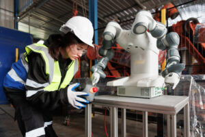 robot helping engineer